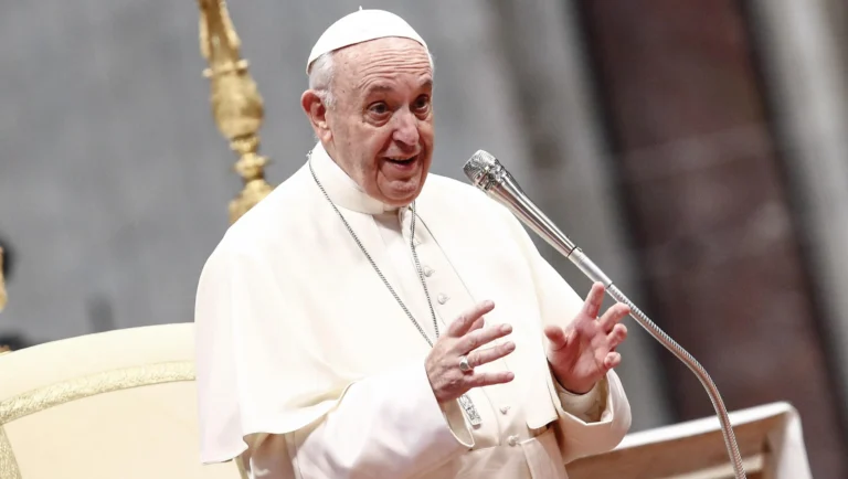 636560271108778929-EPA-VATICAN-POPE
